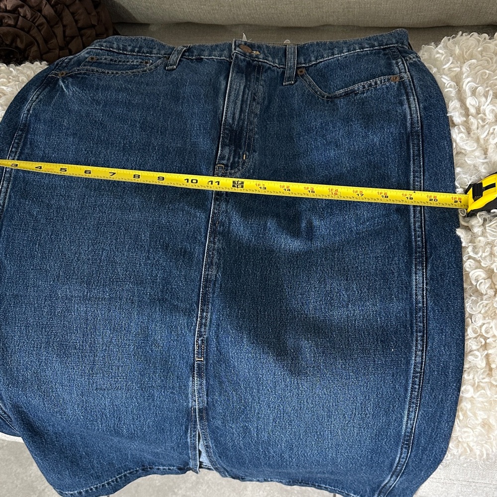 NWT! J. Crew Dark Wash Denim Pencil Skirt - Picture 8 of 9
